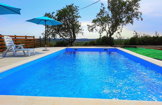 Family friendly house with a swimming pool Vardica, Umag (K-21452)