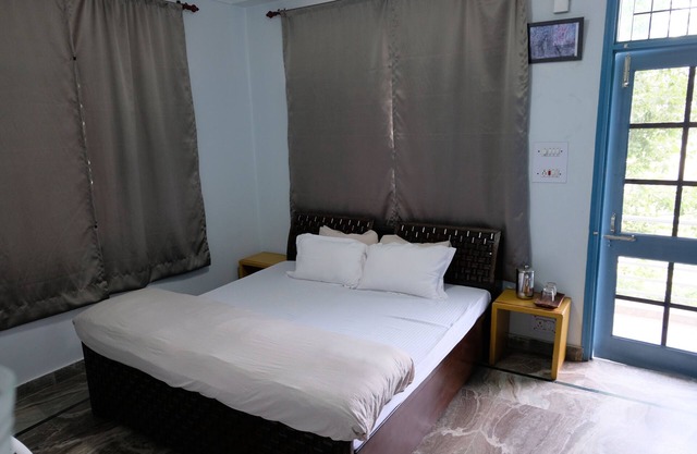 Family-friendly Independent Studio Unit in Solan, Himachal Pradesh, India