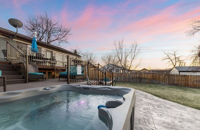 Family Friendly - Pool - Hot Tub - Pets