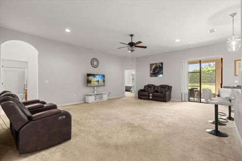 Family-Friendly 3BR Getaway Hot Tub Game Room Fun