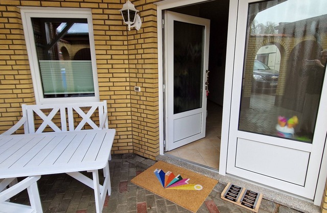 Family-friendly vacation bungalow with garden near the Baltic Sea