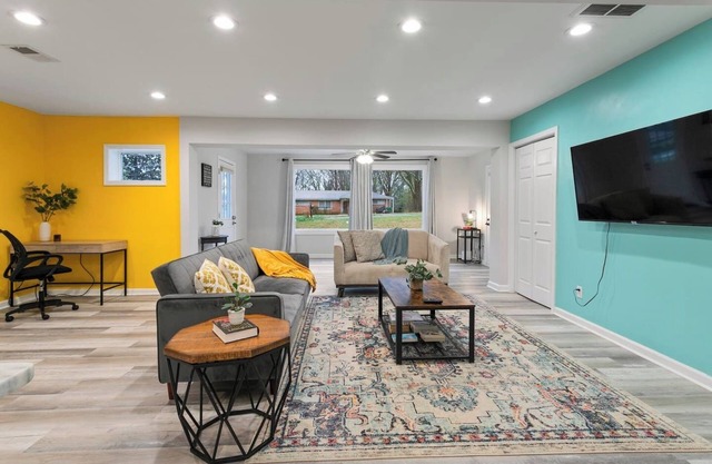 Family getaway near Emory with brand new kitchen
