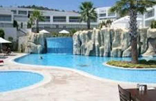 Family holiday apartment for 6 at amazing horizon sky resort