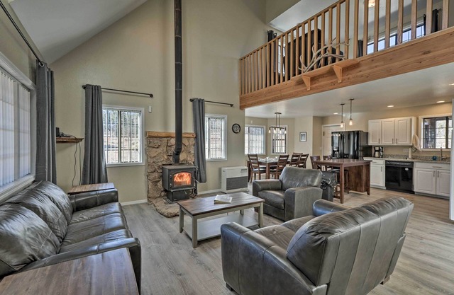 Family Home in Flagstaff w/Surrounding Mtn Views!