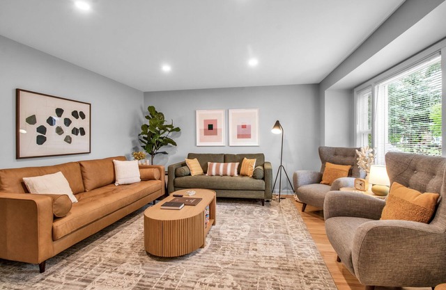 Family Home, King Beds, EV Charger, WFH, AC