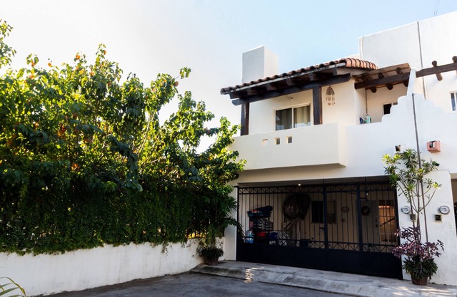 FAMILY HOUSE TO ENJOY WITH FAMILY OR FRIENDS