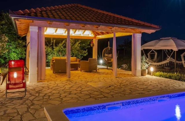 FAMILY HOUSE WITH POOL NEAR ŠIBENIK