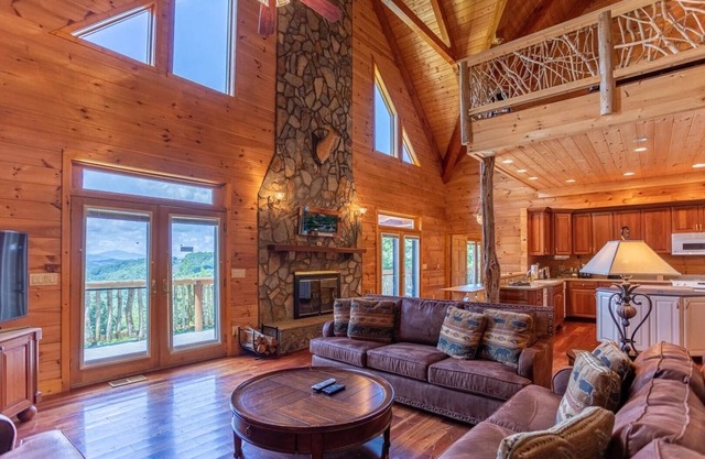 Family Lodge with Sunset Views
