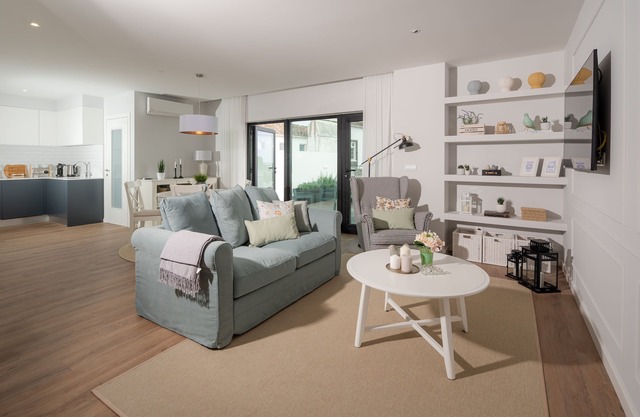 Family or Friends Right at the City Center!