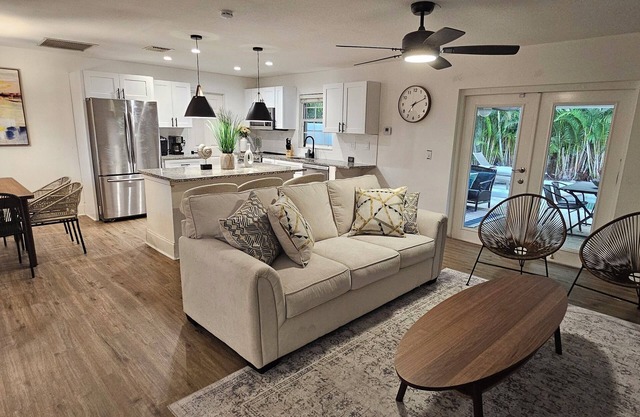 Family Pool Home Close to Naples' Best Beaches Prime Location