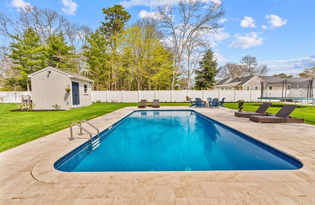 Family Retreat hot tub,Firepit,Beach nearby