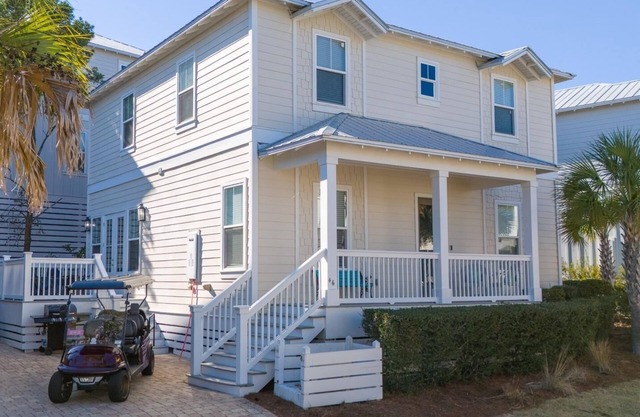 Family Retreat Close to Beach w/Golf Cart