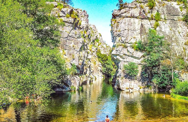 Family Room in Góis in a Quiet Rural Setting