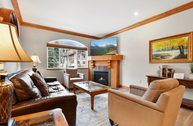 Family Vacation~Heated In/Out Pool, Tubing & Ice Skating Villa 2082