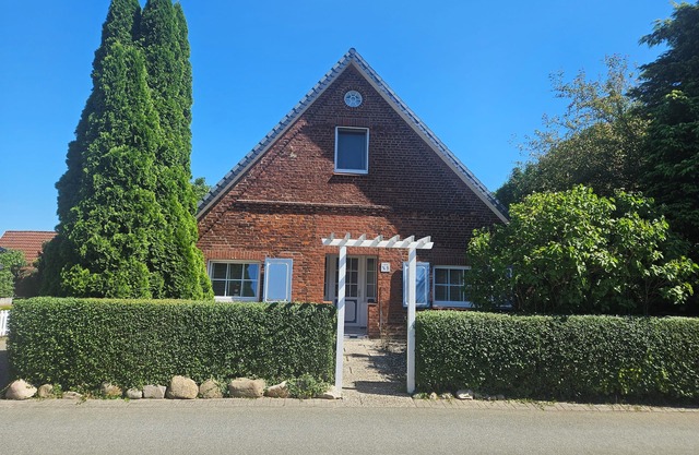 Family vacation on 170m², near the beach, restored farm cottage. WLAN