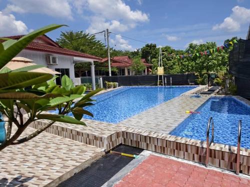Family Villa - BERA Poolstay