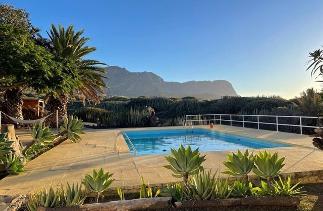 Family villa with private pool, sauna, ping pong and beautiful views of Teneri