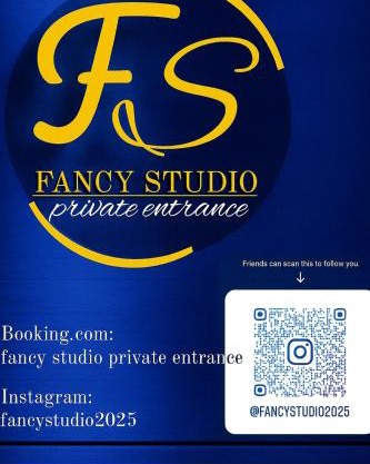Fancy Studio Private Entrance