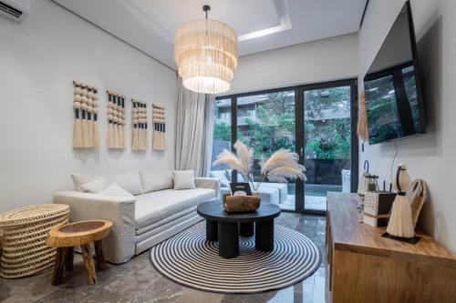 Fantastic 2bd private pool-Rooftop pool ocean view