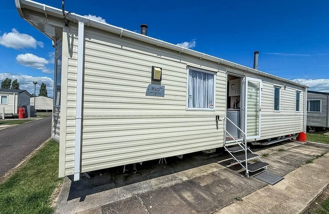 Fantastic 6 berth caravan at Haven Skegness Holiday Park ref 88028HR