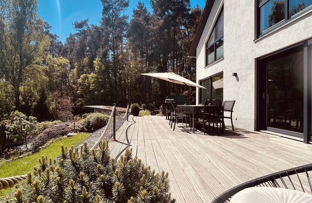 Fantastic lake view, motor boat, close to the beach, WiFi, fireplace, 2 baths, relaxation