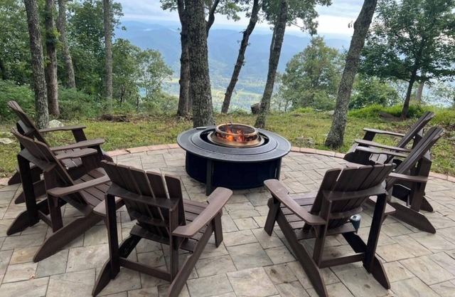 Fantastic Mountain & Valley Views! Top of the Mountain & Close to the Resort!