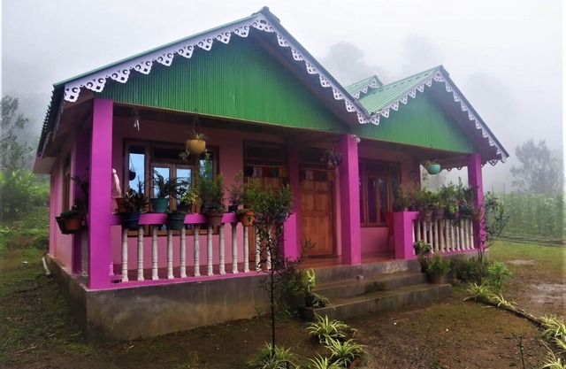 Farmstay @ Chhota Mungwa, Darjeeling For Family, Friends & Furry Friends.