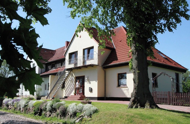 Ferienwohnung mit Terrasse in Kropelin