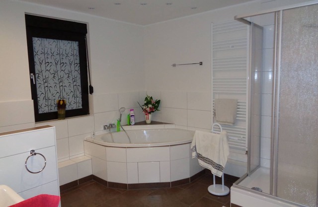 Fe-Wo to the feel-good temple