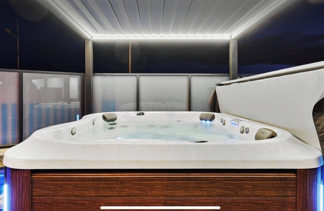 Fee4Me Villa with pool in Dolores, Alicante