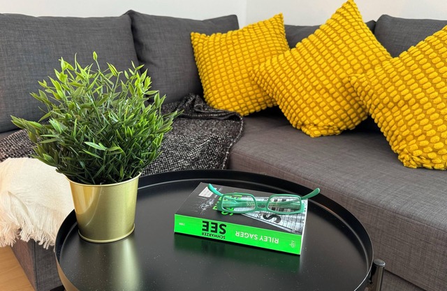 Feel-good apartment with a great view + close to Augsburg University Hospital