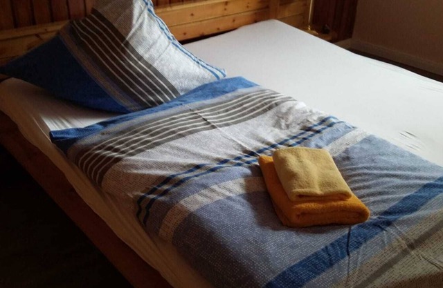 Feel-good organic accommodation for 2-5 between A7 & FL Centrum