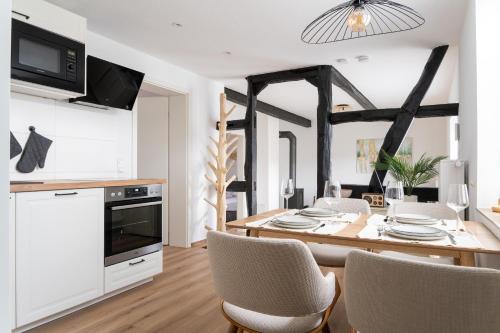 Ferienhaus Ahorn, wunderschöne, neue Wohnungen, ideal für Ausflüge ins Phantasialand, die Städte Köln, Brühl und Bonn oder die Eifel