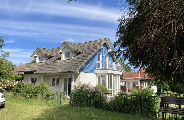 Ferienhaus mit Wasserblick, Ruhig im Grünen