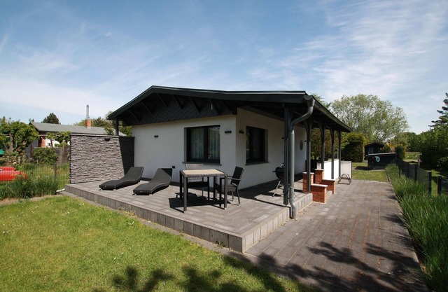 Ferienhaus mit Wasserblick, Lübben