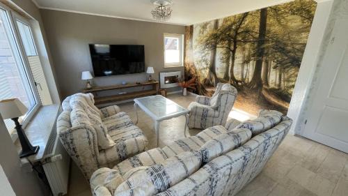 Ferienhaus Platzhirsch in Bad Hersfeld mit Garten, 2 Bäder, 3 Schlafzimmer & Küche - gratis Parkplätze