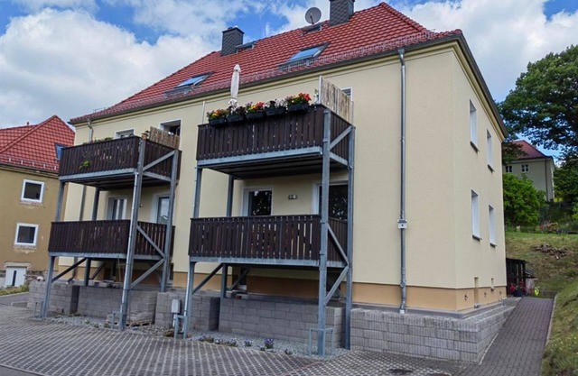 Ferienwohnung Ebersbach - Holiday apartment with balcony