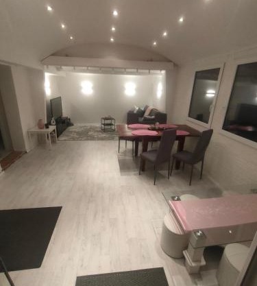 Ferienwohnung mit großem Garten