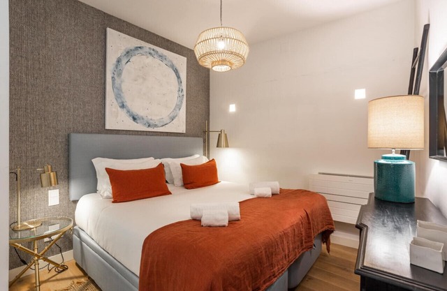Ferragial 29 · Chic Tailor Made Flat in Chiado