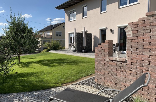 FeWo ABENDROT - Beautiful semi-detached house between Legoland and Skylinepark