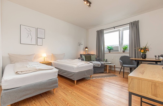 fewo1846 - Kommood - studio apartment close to the centre with balcony