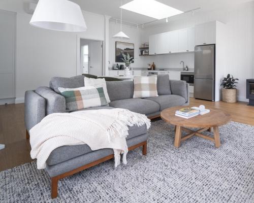 Field Street Cottages 'Studio' - Centrally Located Luxury