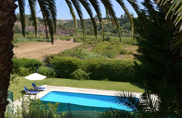 FIFTH WITH PRIVATE POOL AND COURT TENNIS A 30 LISBON M