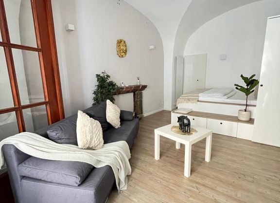 FILMAP- charmante Kreuzgewölbe-Whg im Herzen der Altstadt-Ideal für Paare & Geschäftsreisende