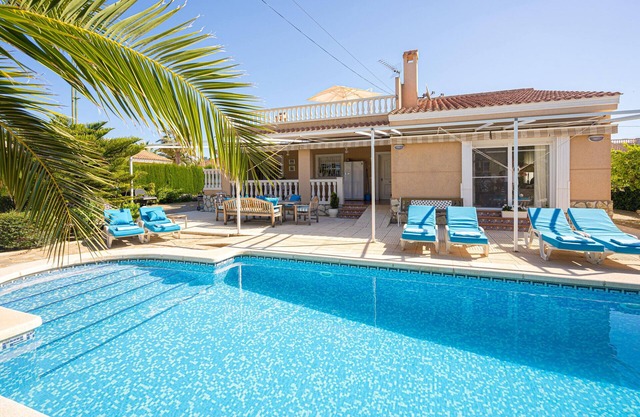 Finca Agapito (6p) with pool in Alicante