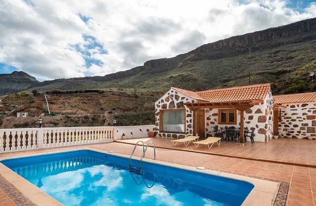 Finca Artemi - Canarian Style farmhouse with private pool