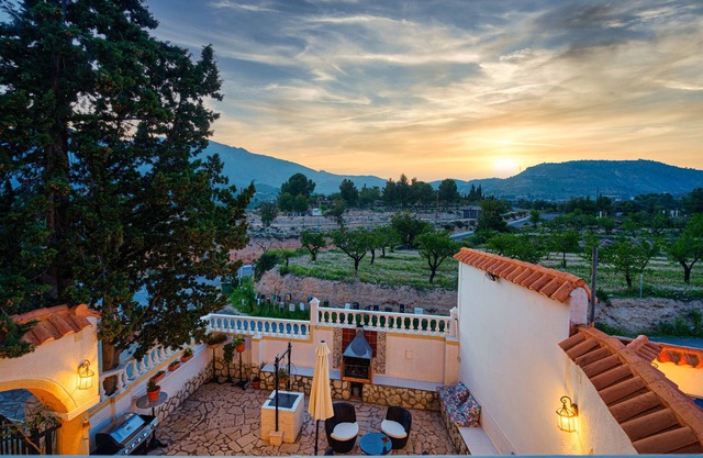 Finca Bilou, 5 double rooms with ensuite bathroom, private pool with jacuzzi