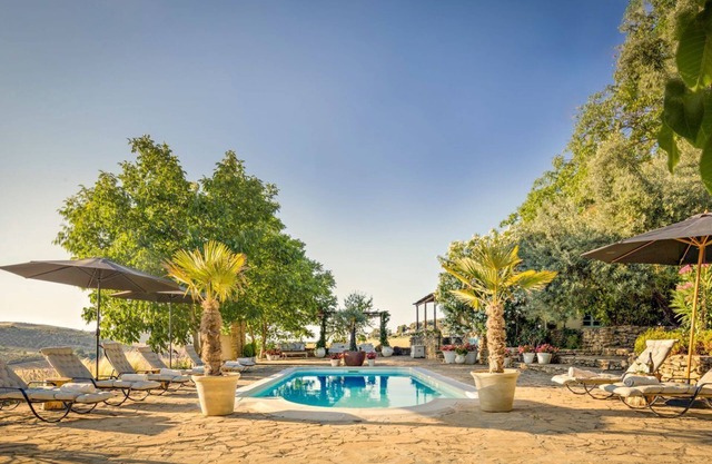 Finca Naranja Ronda - Four Bedroom Villa, Sleeps 10