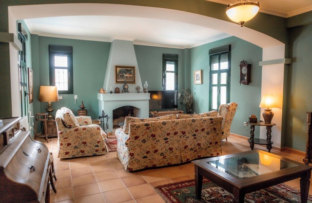 FINCA ORATE, SPECTACULAR PRIVATE COUNTRY HOUSE 10 MINUTES FROM SEVILLA