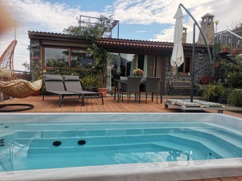 Finca Vistas al Teide con jacuzzi, wifi y TV satélite